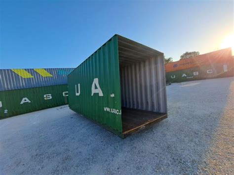 Najmanji kontejner je oko 10 metara kvadratnih, pa do onih od koji imaju ak vie od 100. . Stari kontejneri prodaja